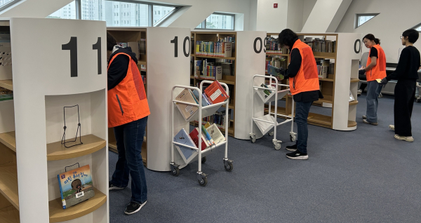 아이돌보미 봉사단 ‘섬섬옥수’ 봉사활동 진행 모습