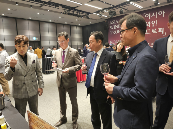 ‘아시아와인트로피 수상와인 로드쇼’ 진행 모습