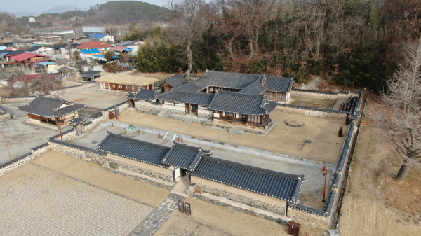 부여 여흥민씨 고택