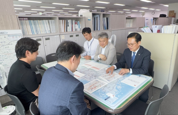 김석필 천안시장 권한대행, 국토교통부에 국비 확보 건의 방문 모습