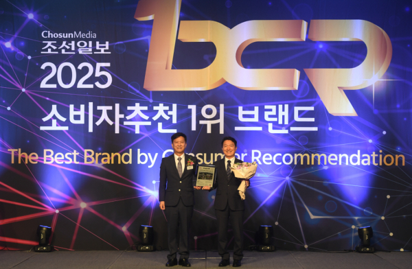 전중옥 심사위원장, 최임수 부총장