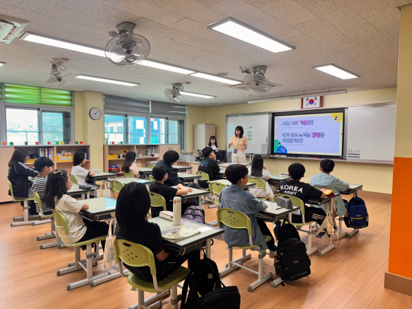 학교로 찾아가는 거점형 늘봄센터 문화‧예술 프로그램 운영 모습