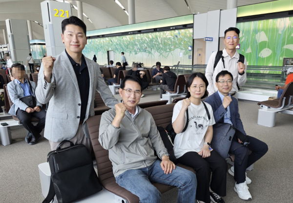 이완섭 서산시장과 관계 공무원들이 선진정책 벤치마킹을 위해 9일 미국 출장길에 올랐다.