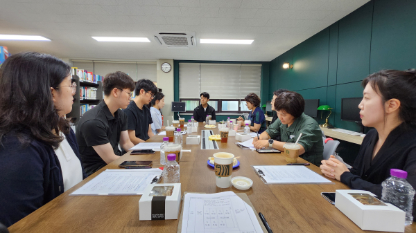 동부 지역 자율적 교사학습공동체인 ‘새수업프로젝터즈’ 수업 공개 및 나눔 진행 모습