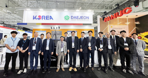 파리 에어쇼에 참가한 대전기업 관계자 기념촬영