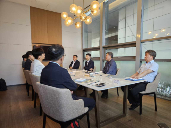 3일, 세종공동캠퍼스에서 입주대학 대표들과의 조찬 간담회 개최 모습