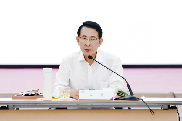 4일, 시청 대회의실에서 열린 2025년 상반기 실적 및 하반기 주요업무계획 보고회 개최 모습