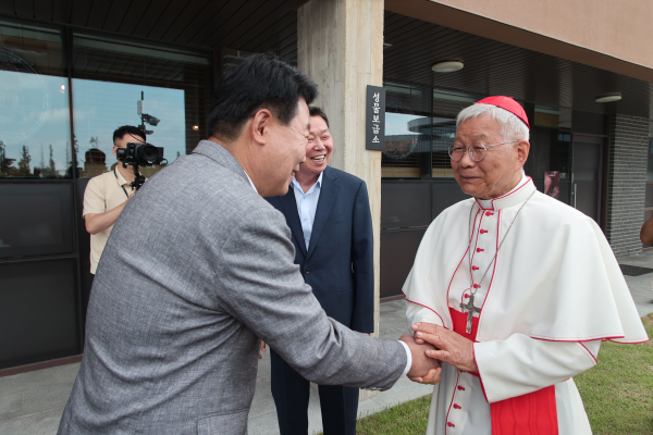 솔뫼성지 방문(유흥식 추기경, 오성환 당진시장)