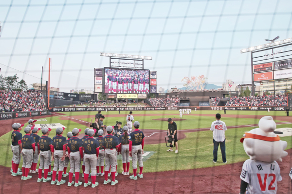 합덕초 야구부 애국가 제창 모습
