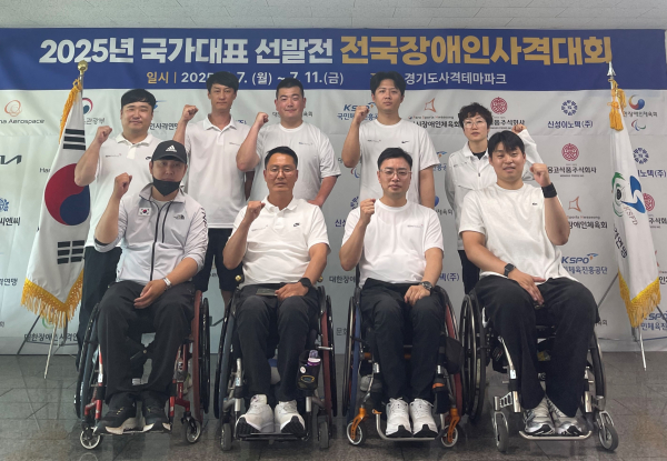 BDH 파라스, 전국대회 금메달 10개 수상 기념사진