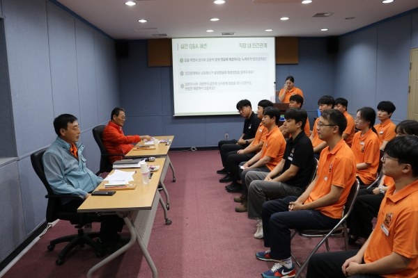 신규직원과 함께하는 ‘잡담회(job談會)’ 개최 모습
