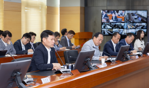 21일, 충남 태안 본사에서 이정복 사장(앞줄 왼쪽 첫 번째) 주재로 ‘코웨포(KOWEPO·KOrea WEstern POwer) 미래성장위원회 출범식’을 개최했다.