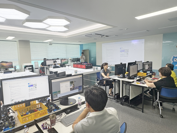 2025년 하계 교원 디지털 교실 혁신 정보화 연수 진행 모습