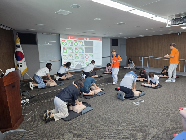 어린이 이용시설 종사자 안전교육 진행 모습