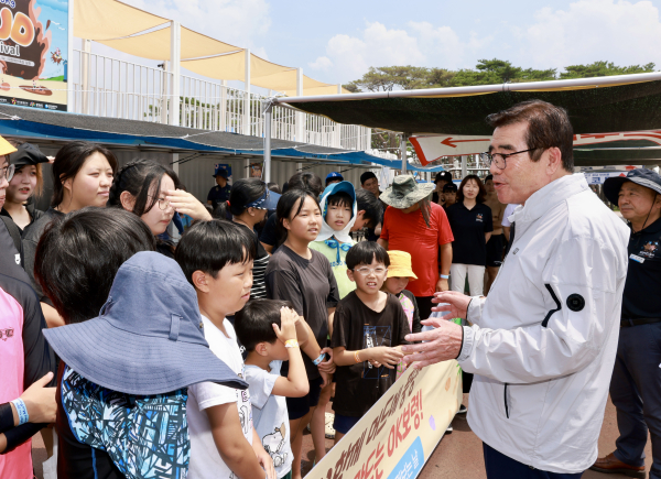 시정 살펴보는 날 사진