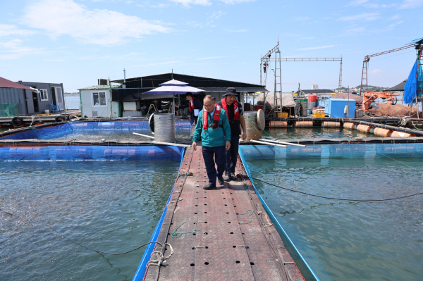 서산시의회 조동식 의장, ‘고수온 주의보’ 창리 양식장 현장방문