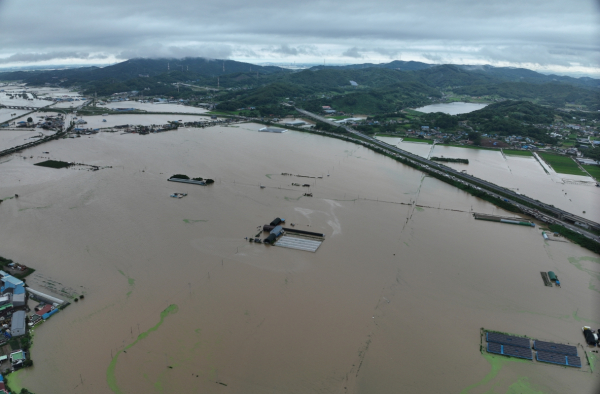 침수피해를 당했던 곡교천 일원 피해 현장