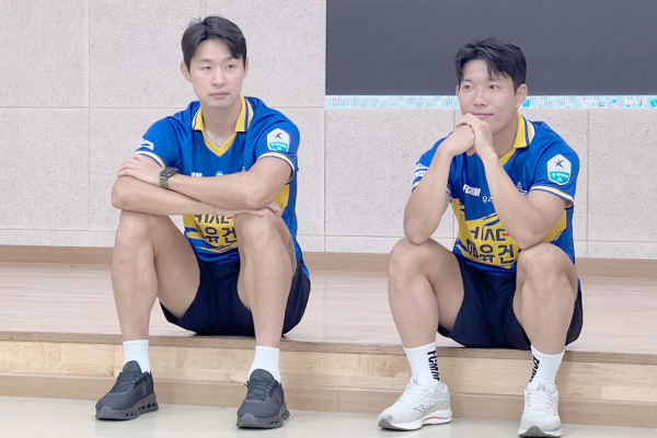 충남아산FC 김종민·김승호, 아동복지시설 ‘아인하우스’를 재방문해 재능 기부 실시