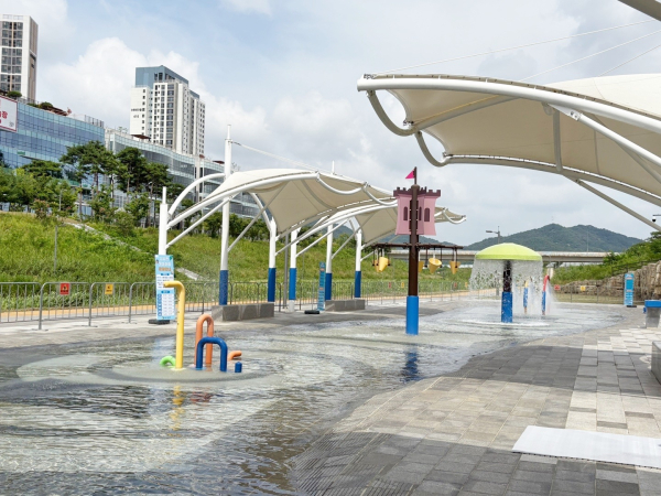 세종 삼성천 물놀이장 운영 모습