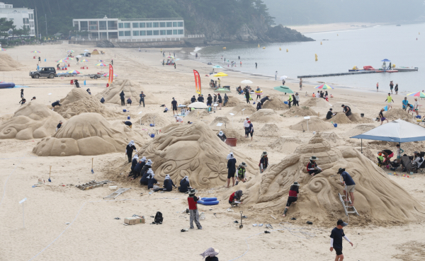 지난해 7월 13일 근흥면 연포 해수욕장에서 열린 제20회 태안 모래조각 페스티벌 모습.