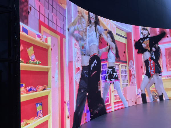 첨단영상제작센터 내 LED 화면