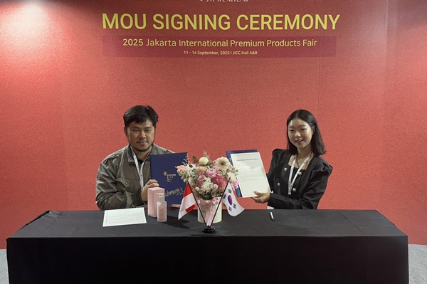 학생창업자 박지혜 대표(오른쪽).