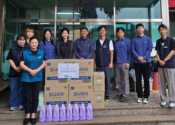 대덕구에 위치한 사회복지시설 정화원 방문 물품 전달식 모습