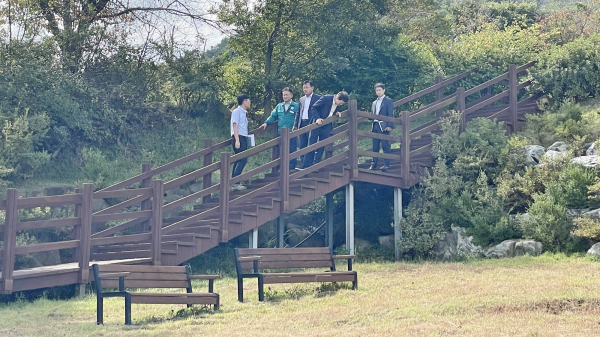 29일, 희망공원에서 진행된 홍순광 부시장 현장점검 모습