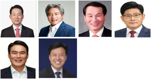 (윗줄 왼쪽부터)박찬우 전 국회의원,황종헌 충남도지사 정무수석 보좌관, 도병수 변호사, 정도희 전 천안시의장 (아랫줄)신진영 전 국회의원보좌관,이공휘 조국혁신당 충남도당 위원장