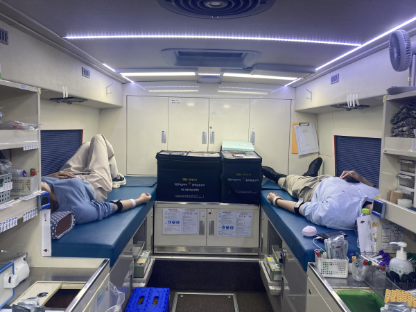 사랑의 헌혈 행사 진행 모습