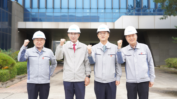 14일 이완섭 서산시장이 지곡면 오토밸리에 있는 ㈜포메탈을 방문했다.