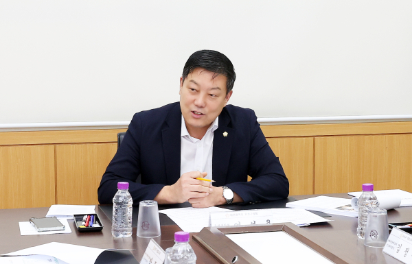 여성용 유성구의원, ‘장애인 실내 파크골프장 조성을 위한 간담회’ 개최 모습