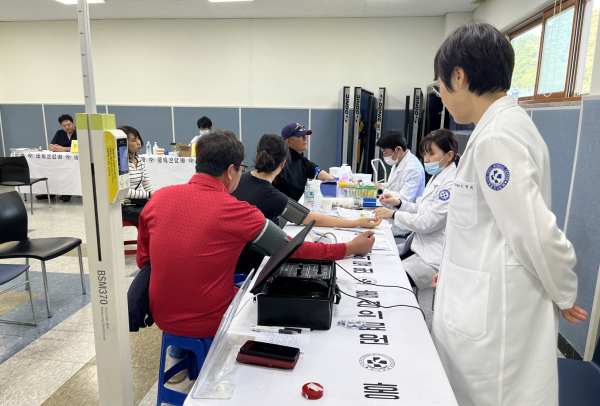 태안군청소년수련관에서 진행된 특수건강진단 모습.