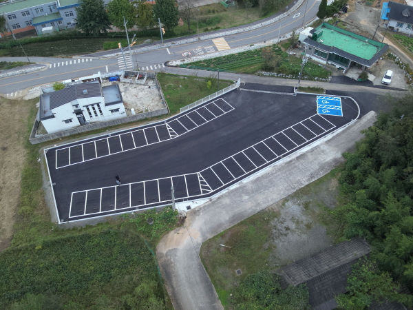 몽산 등산로 주차장 전경