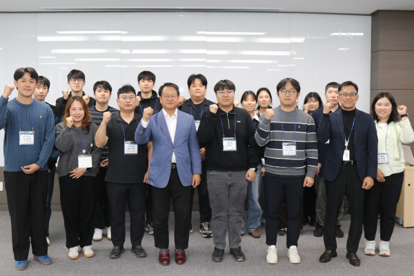 2025년 신규입사자와 함께하는 CEO 소통간담회 개최 기념사진