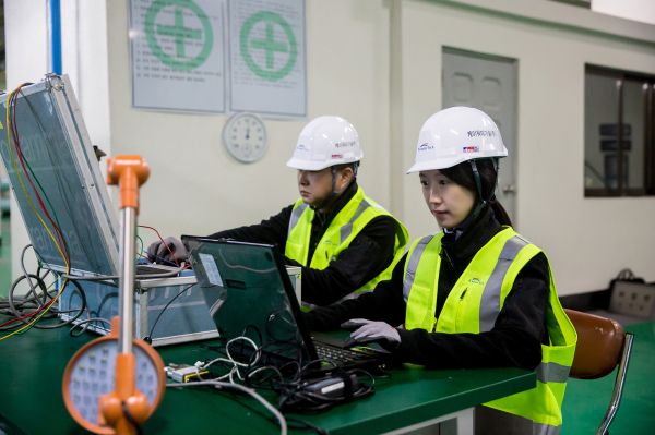 댐, 광역상수도 등 주요 물관리 시설의 점검정비를 진행하는 모습.