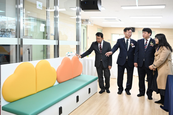 지난 20일 석교동복합커뮤니티센터 개청식과 더불어 다함께돌봄센터 석교1호점 개소식 모습