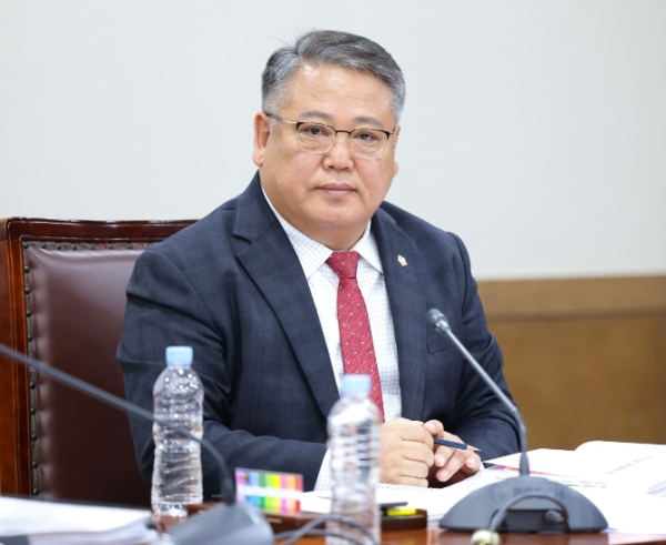 천안시의회 이종만 의원(국민의힘, 쌍용1·2·3동)이 발의한 ‘천안시 체불임금 없는 관급공사 운영에 관한 조례 일부개정조례안’이 지난 23일 제268회 임시회 행정안전위원회 심사를 통과했다./천안시의회 제공<br>