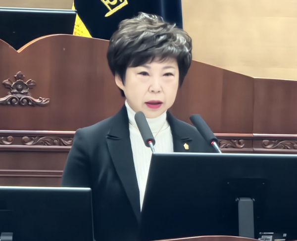 김길자 천안시의회 의원은 9일 임시회 본회의 5분 발언을 통해&nbsp;“대규모 투자기업을 유치해 지역 경쟁력을 강화해야 한다”고 말했다./사진=박동혁 기자<br>