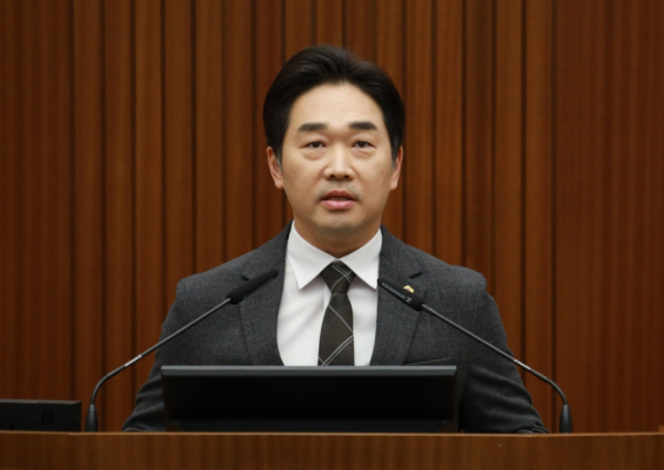 5분 발언하는 김재형 세종시의회 의원