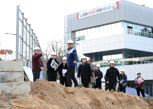 가수원근린공원 복합생활관 현장점검 진행 모습