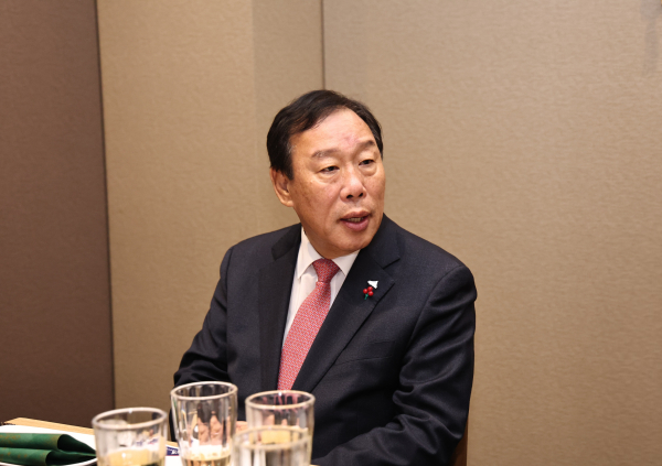 시도지사협의회 간담회에서 건의 중인 최민호 시장