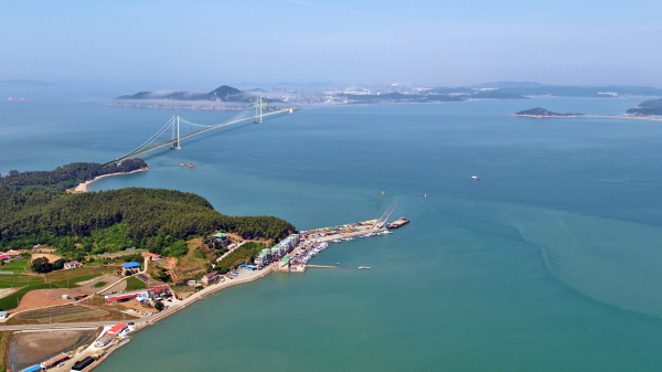 적극행정 우수사례 선정 (가로림만 해상교량 예상도)