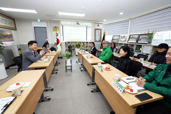 유성구의회 김동수 의장, 신년 기관방문 통해 지역 현안 청취 모습