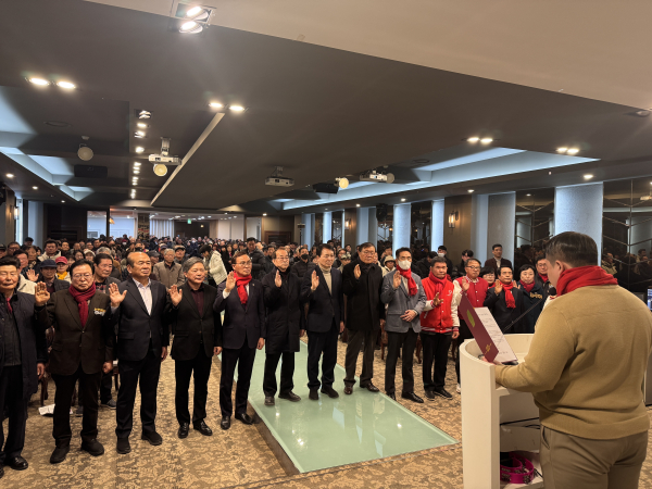 결의문 낭독(성광현 청년당원)