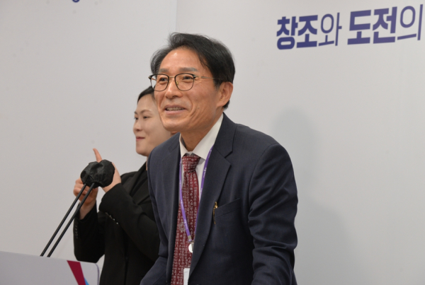 브리핑 하는 김회산 세종시 도농상생국장