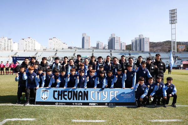 지난 2025 시즌 홈개막전 단체사진