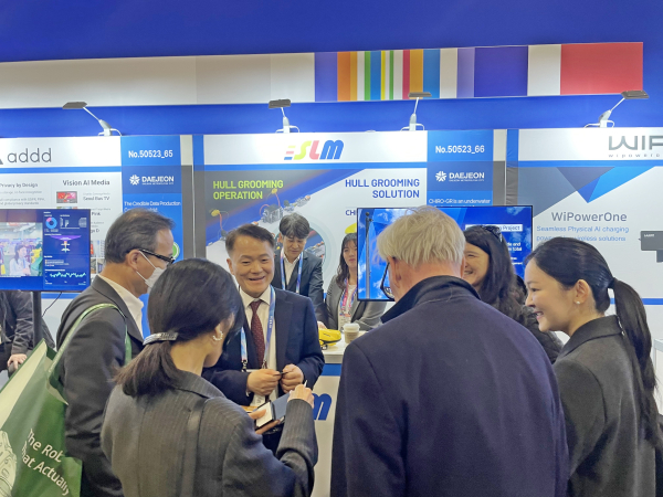 CES 2026 연계 바이어 및 투자자와 기술 협력 미팅 모습