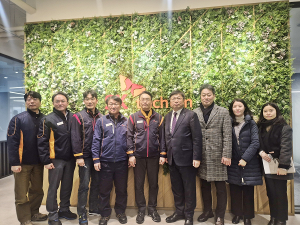 27일, 이승원 세종시 경제부시장이 SK트리켐㈜를 방문 기념사진