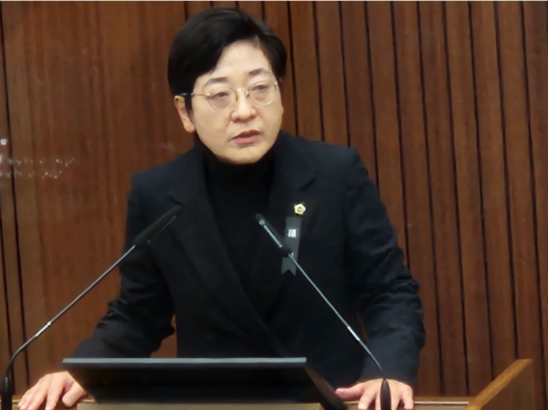 5분 발언하는 이순열 세종시의회 의원